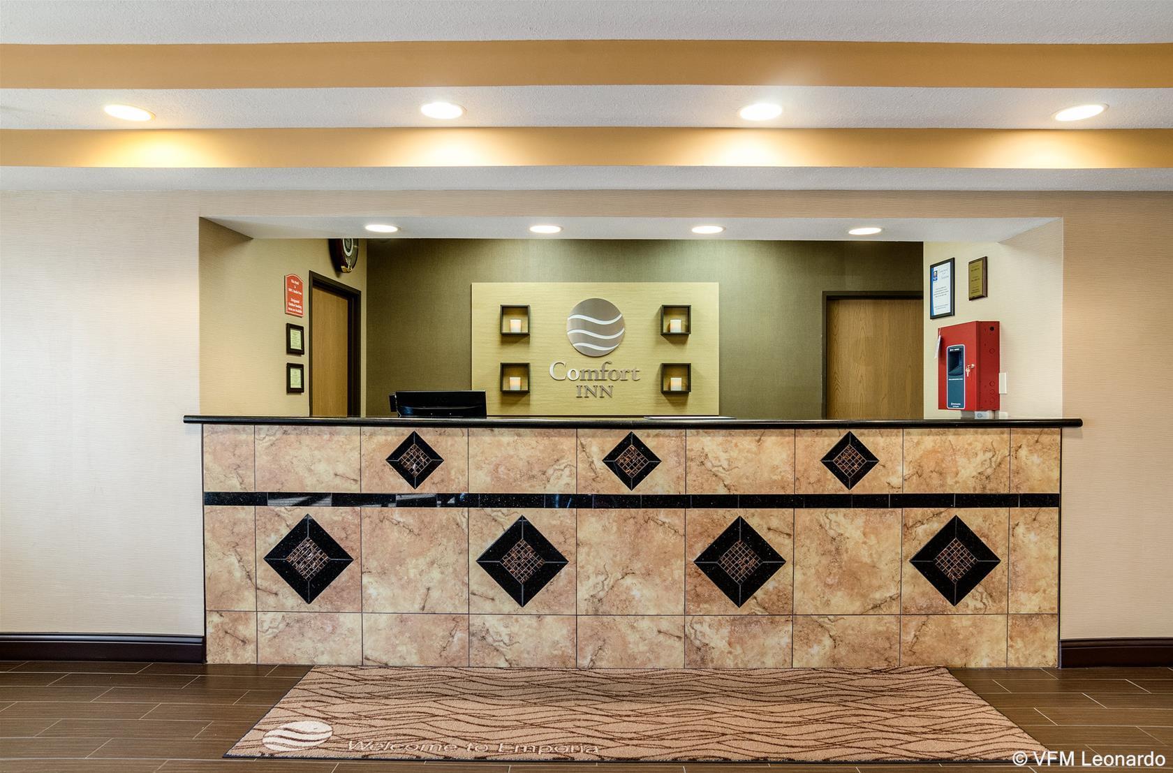 Best Western Emporia Inn Bagian luar foto