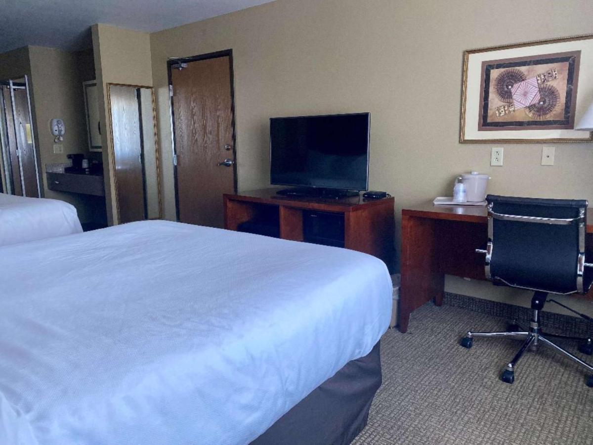 Best Western Emporia Inn Bagian luar foto