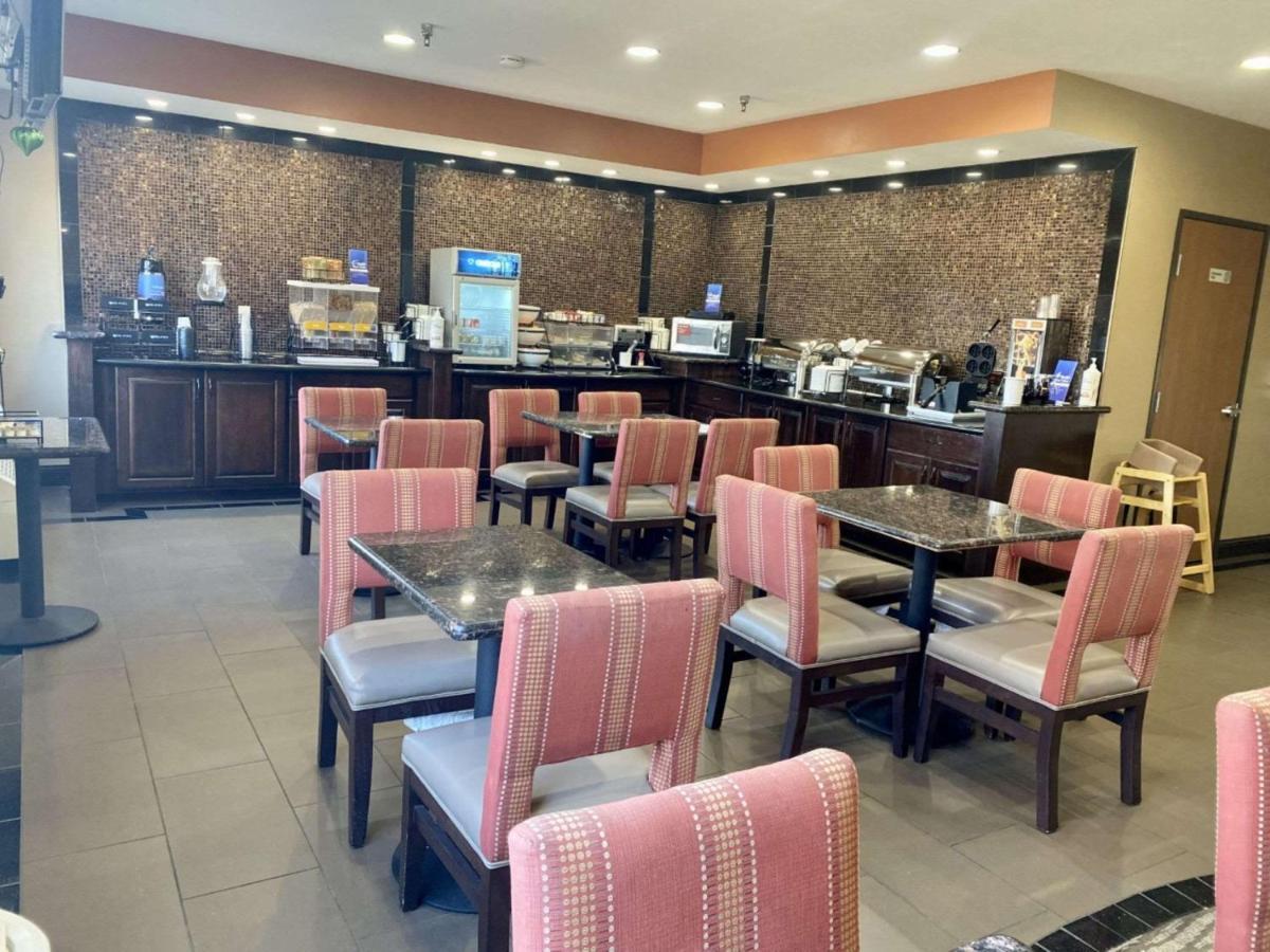 Best Western Emporia Inn Bagian luar foto