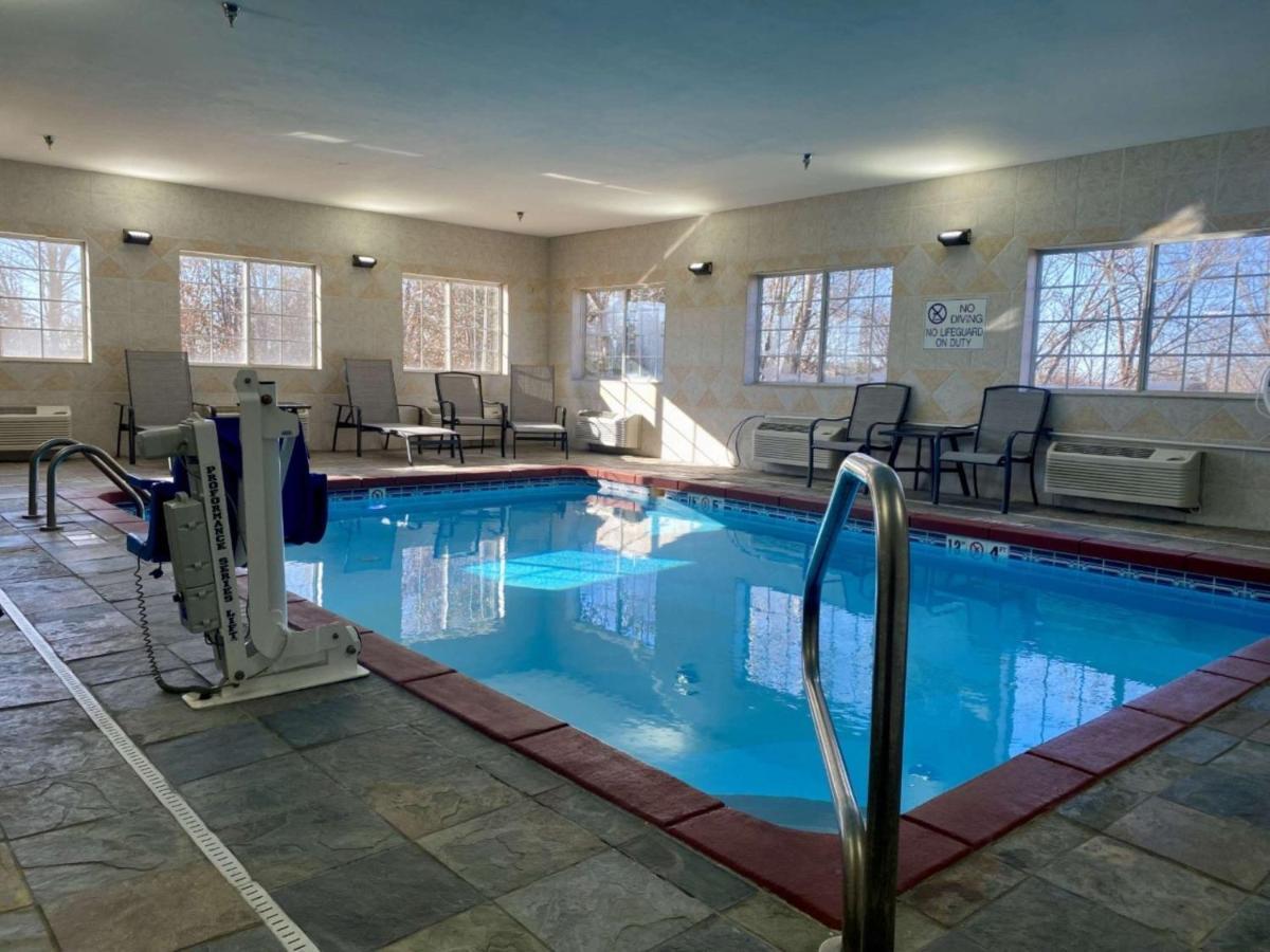 Best Western Emporia Inn Bagian luar foto